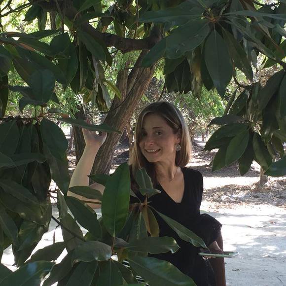 Meet your Posher, Liz - Picture 1 of 1